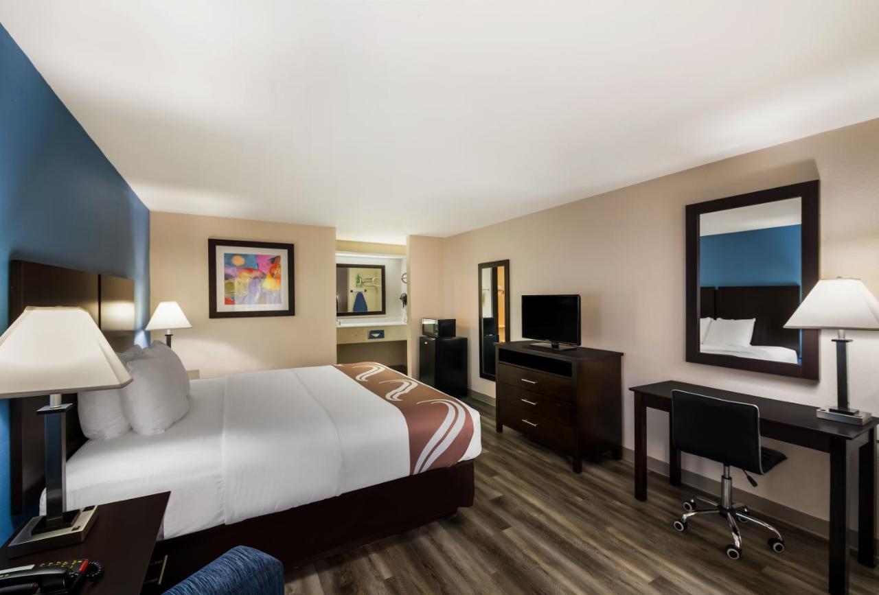 Quality Inn & Suites Round Rock Exterior photo