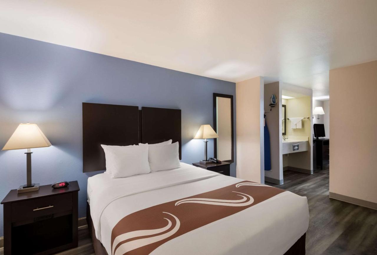 Quality Inn & Suites Round Rock Exterior photo
